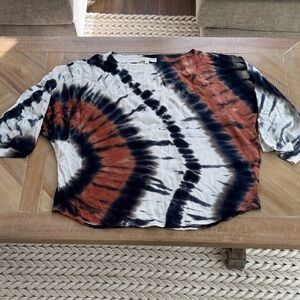 River + Sky Short Sleeve Tie-Dye Top in Navy and Rust light airy